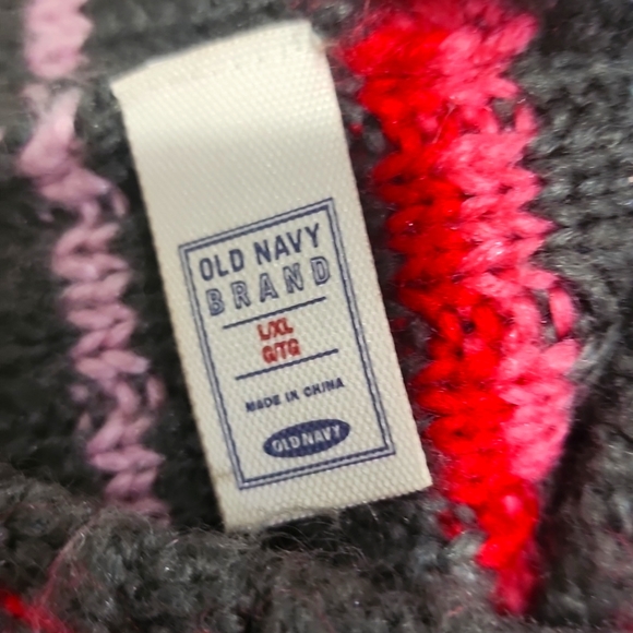 One Gap hat and 2 scarfs - Picture 2 of 4